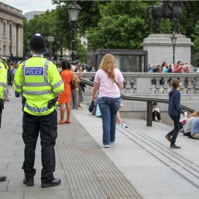 Londyn: Atak nożownika. Dwóch policjantów zostało rannych