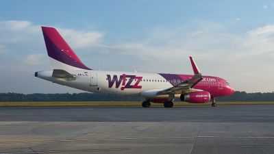 Pijani pasażerowie wszczęli bójkę na pokładzie Wizz Air