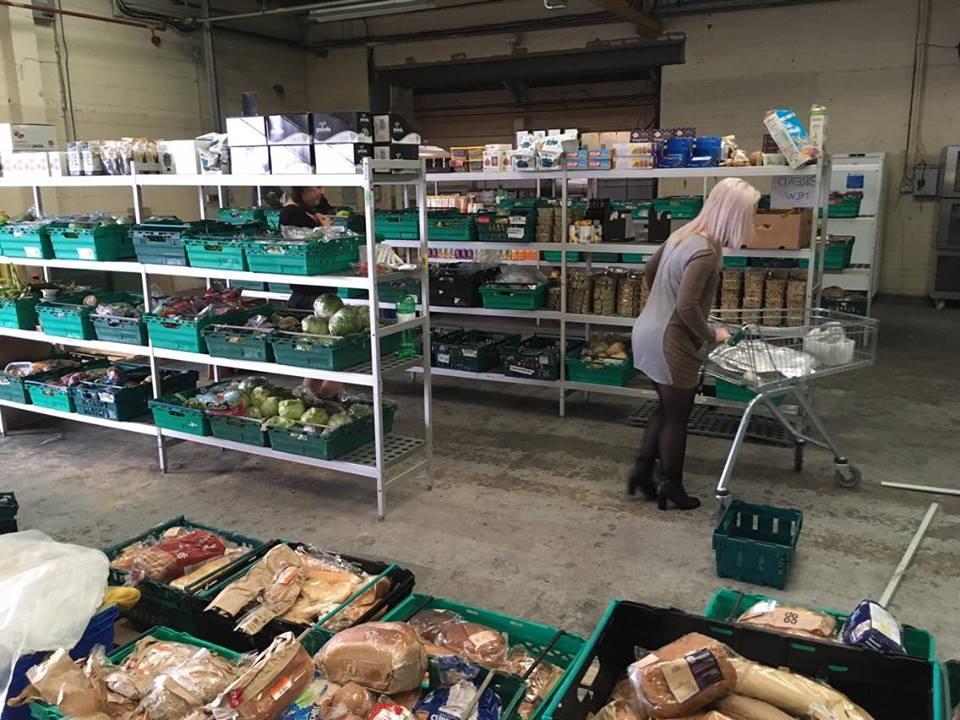 Leeds: Już działa supermarket z żywnością drugiej kategorii 
